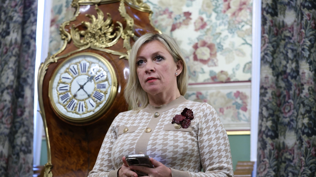 Attacchi di Zakharova all'Italia: la portavoce russa critica giornalisti e Mattarella