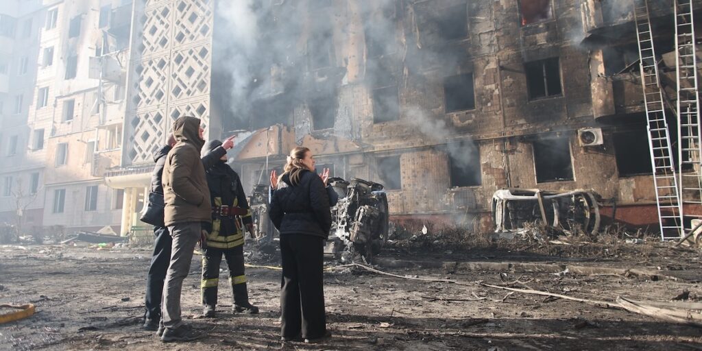 Attacco russo a Ternopil: dieci morti e decine di feriti in Ucraina occidentale