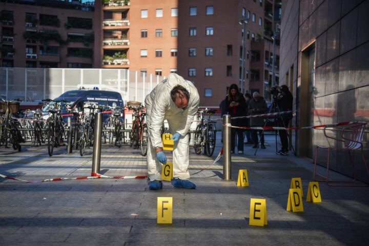 Aumento della violenza a Milano: aggressioni inquietanti in una società sempre più disconnessa