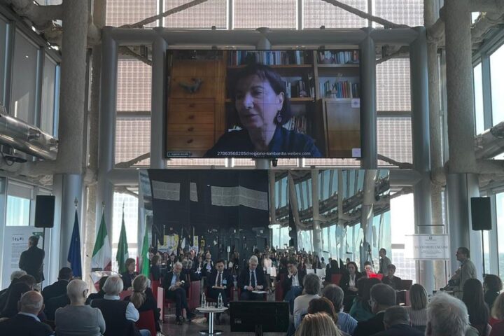 Biennale dell'accoglienza a Milano: Roccella annuncia 52 milioni per supportare le famiglie adottive