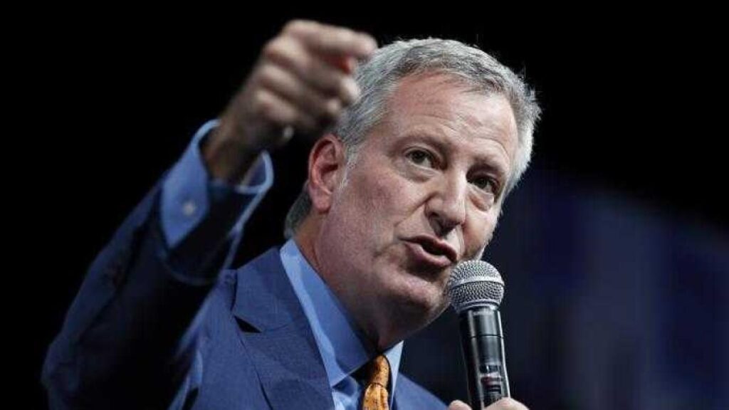 Bill de Blasio: «Mamdani vincerà a New York grazie a una campagna focalizzata su problemi concreti»