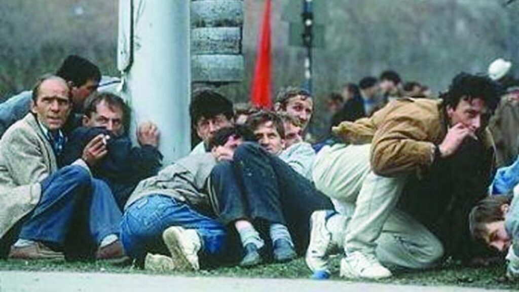 Cecchini italiani a Sarajevo: indagini su “turisti assassini” e pagamenti per colpire civili