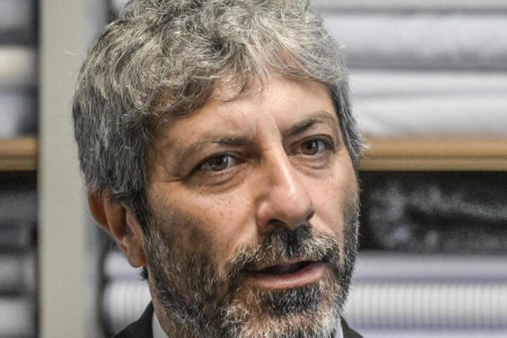 Condono edilizio al Circeo: Fico respinge le accuse, "Non l’ho chiesto io"