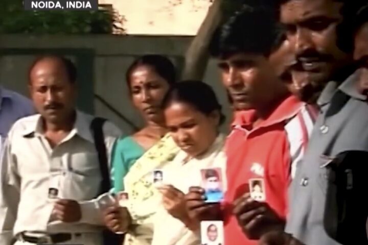 Dopo 19 anni, la Corte Suprema dell'India assolve Surinder Koli e riapre il caso degli omicidi di Nithari