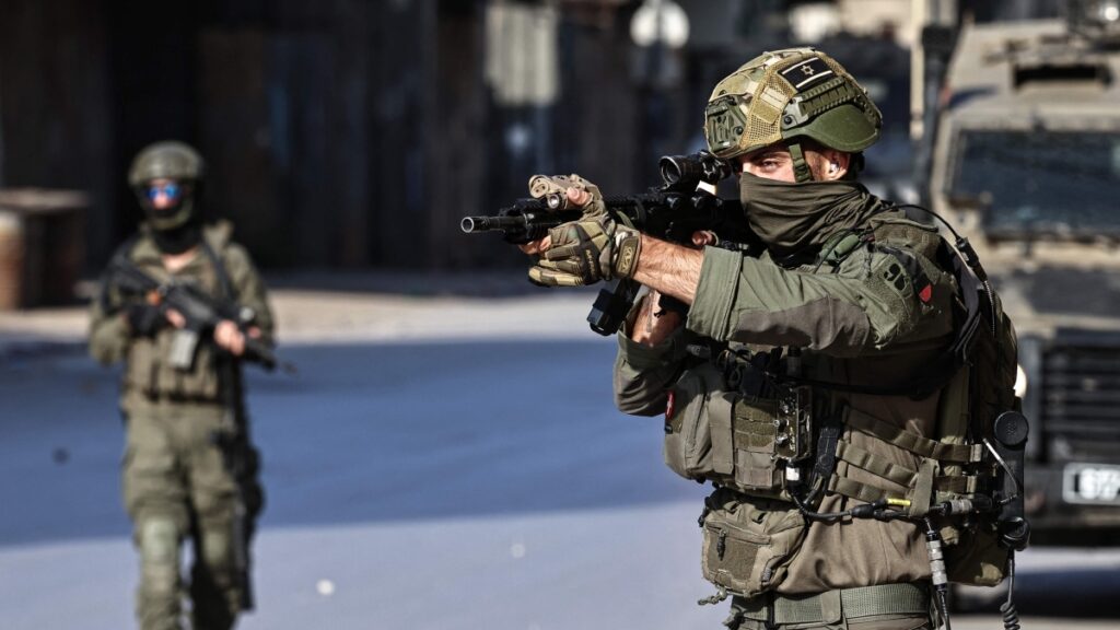 Due palestinesi di 16 e 18 anni uccisi dalle forze israeliane a Kafr Aqab, nord di Gerusalemme