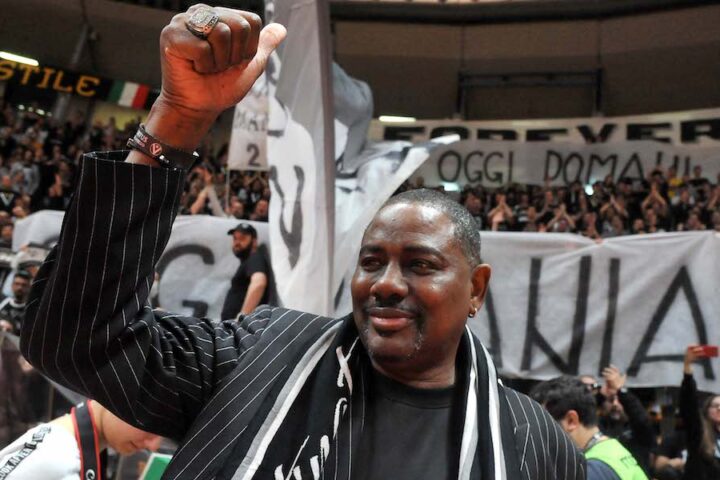 È morto a 70 anni Michael Ray Richardson, ex stella del basket italiano con la Virtus Bologna