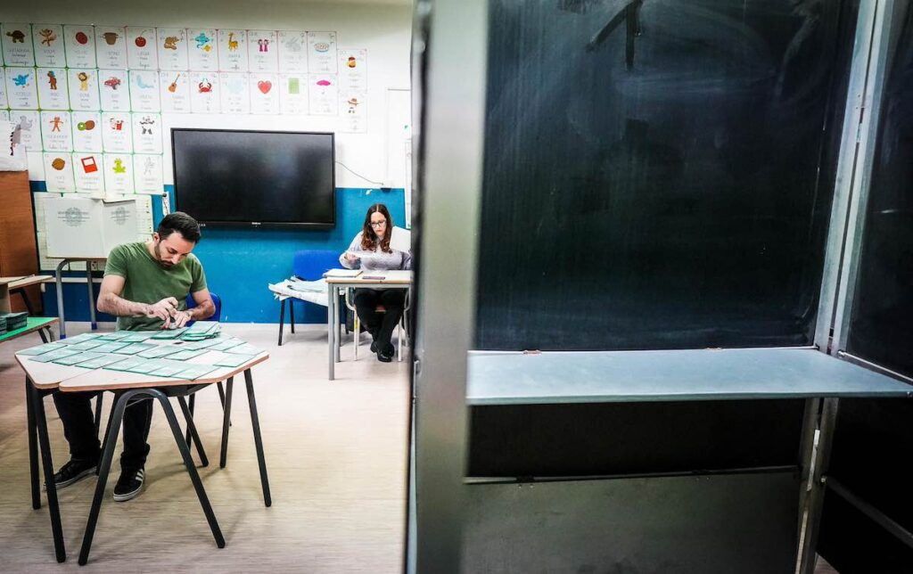 Elezioni regionali in Veneto, Campania e Puglia: risultati e affluenza in calo
