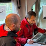 Elicottero scomparso in Toscana: ricerche attive per due dispersi a Borgo Pace