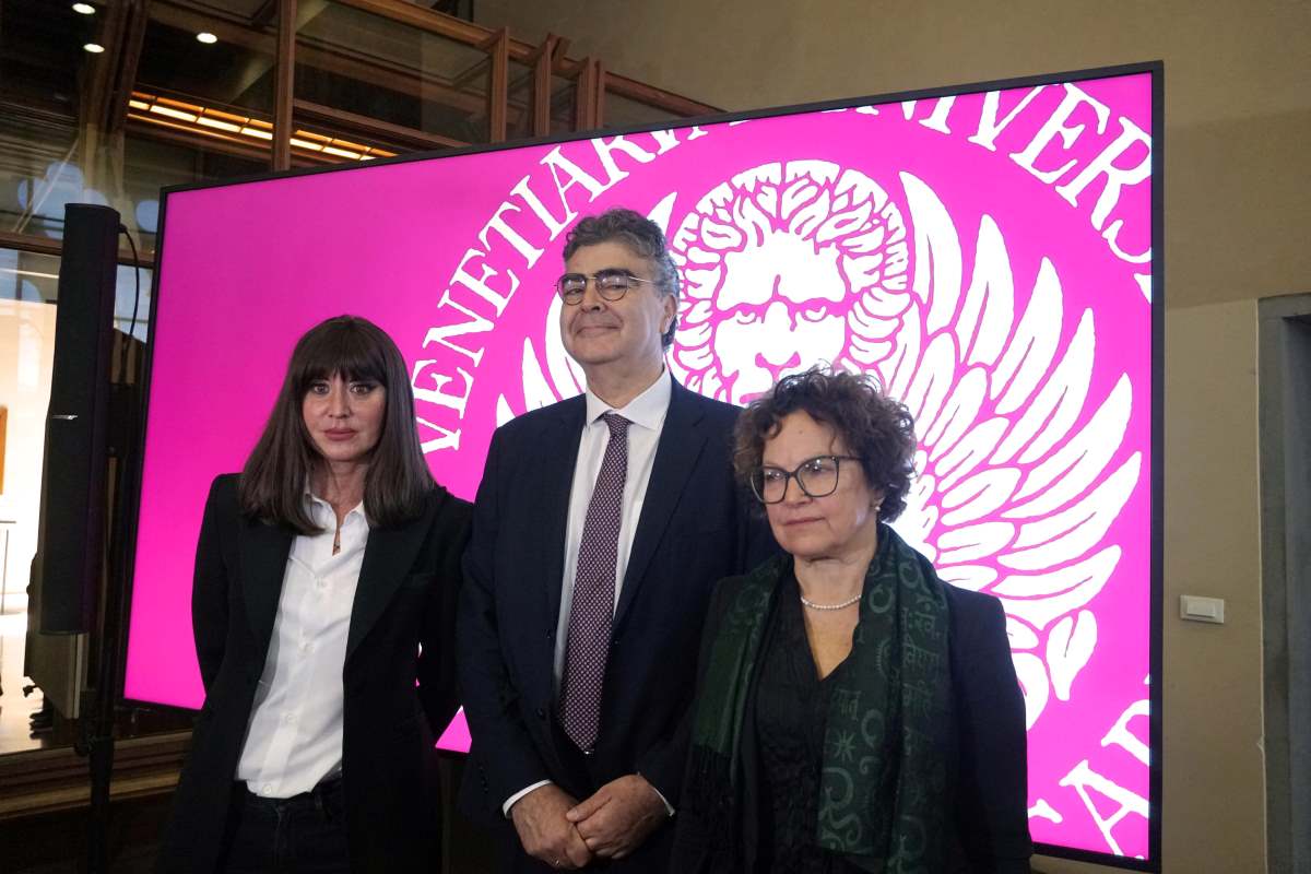 Emanuele Fiano torna a Ca' Foscari dopo le contestazioni, Bernini: «L'università non è zona franca»