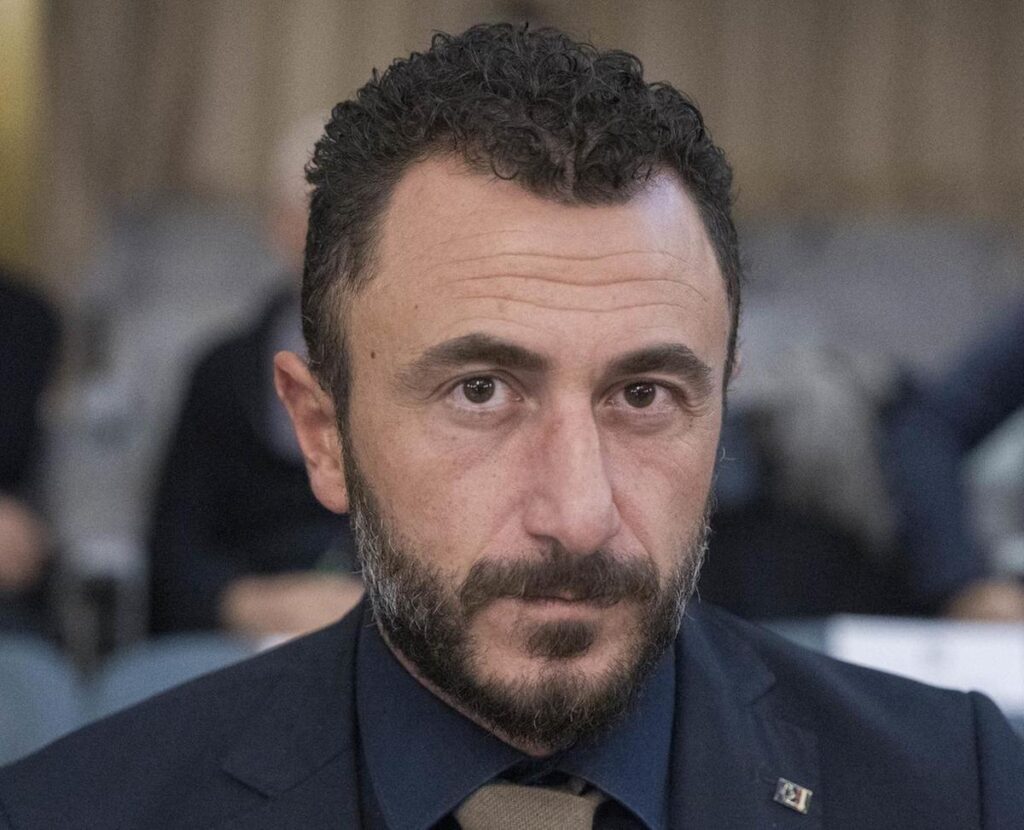 Emanuele Pozzolo condannato a un anno e tre mesi per spari di Capodanno a Biella