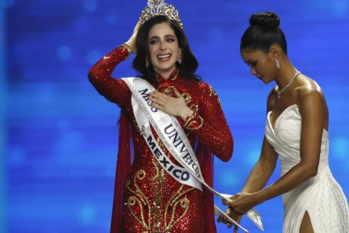 Fátima Bosch incoronata Miss Universo 2025 a Bangkok, dopo una protesta contro umiliazioni in diretta