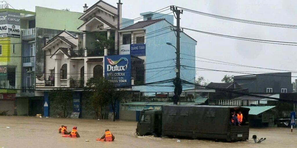Forti piogge in Vietnam causano la morte di 41 persone e 9 dispersi
