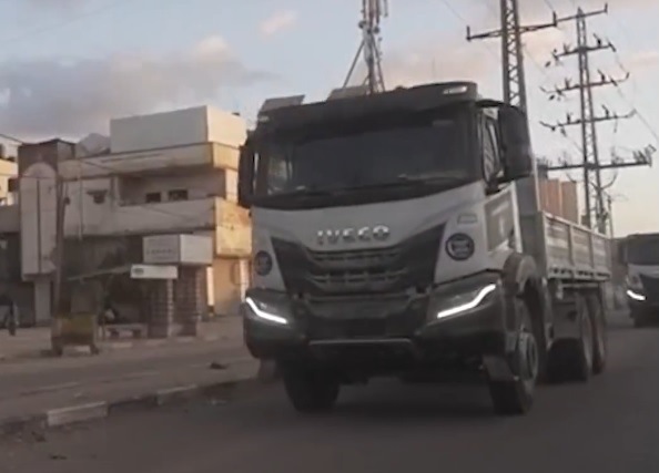 Gaza: i camion italiani per il PAM avviano la distribuzione di aiuti alimentari