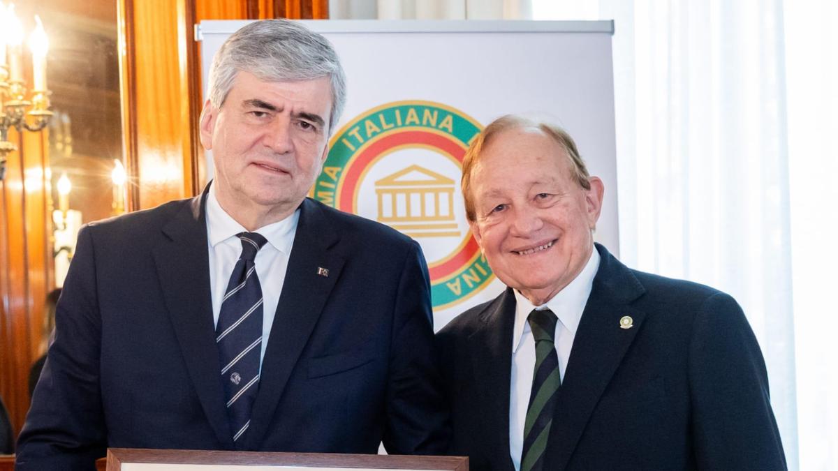 Gianmarco Mazzi riceve il premio “Orio Vergani” per la candidatura della cucina italiana a patrimonio Unesco