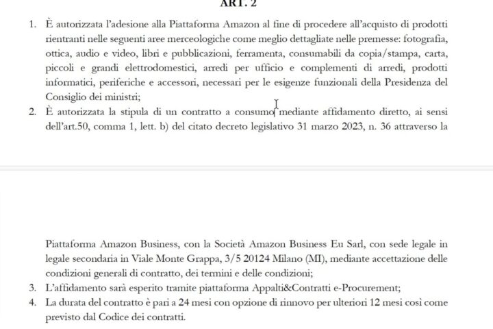Giorgia Meloni firma contratto con Amazon per 135 mila euro per approvvigionamenti a Palazzo Chigi