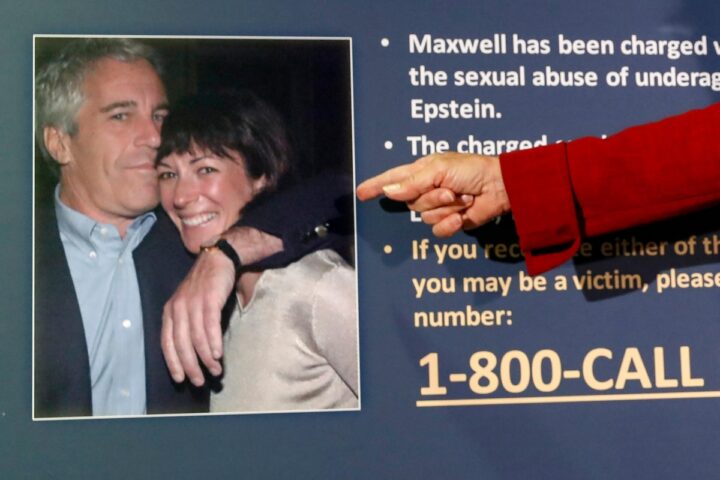 Il caso Epstein: dalla prima denuncia nel 1996 agli abusi e alle indagini che coinvolgono Ghislaine Maxwell