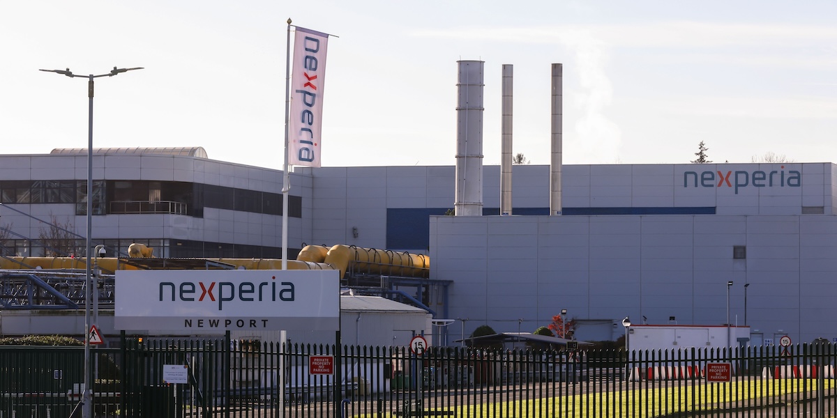 Il governo dei Paesi Bassi sospende il controllo su Nexperia, azienda di semiconduttori cinese