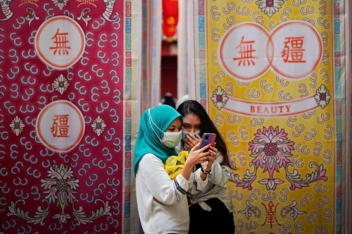 Il governo malese propone di vietare i social media ai minori di 16 anni entro il 2026