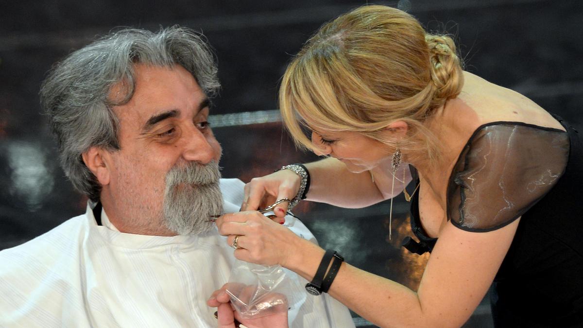 Il maestro Peppe Vessicchio scompare, il dolore di Meloni e Conte: "Un artista indimenticabile"
