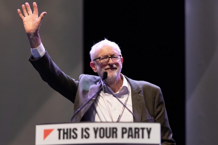 Il nuovo partito fondato da Jeremy Corbyn si chiamerà Your Party e non sarà guidato da lui