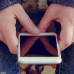 Il Parlamento europeo approva il limite di età di 16 anni per l'accesso ai social media per i minori