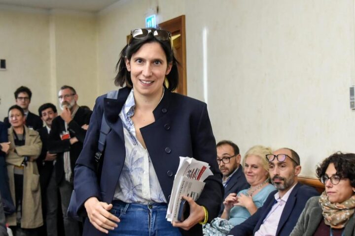 Il Pd e il conflitto interno: Schlein tenta di mediare tra sostenitori e oppositori