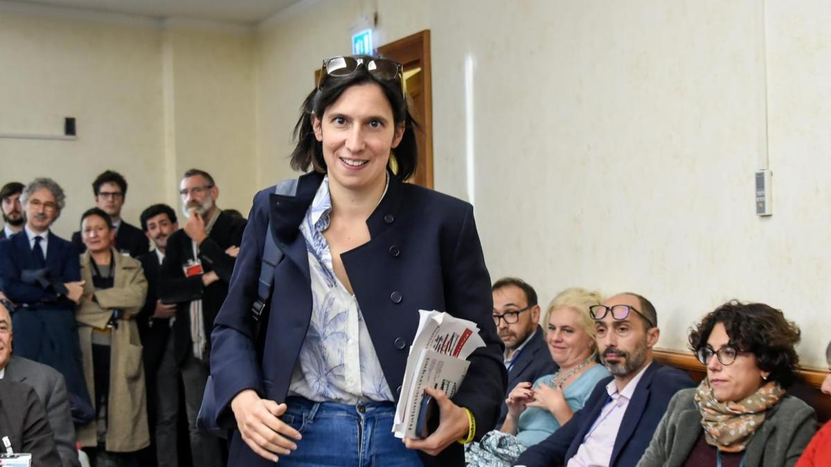 Il Pd e il conflitto interno: Schlein tenta di mediare tra sostenitori e oppositori