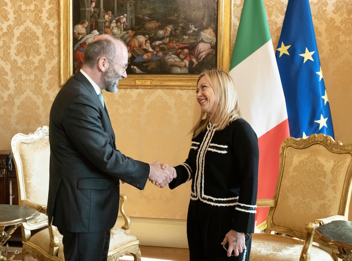 Il Ppe blocca la missione Ue sullo stato di diritto in Italia, Pd e M5S: «Di cosa hanno paura?»