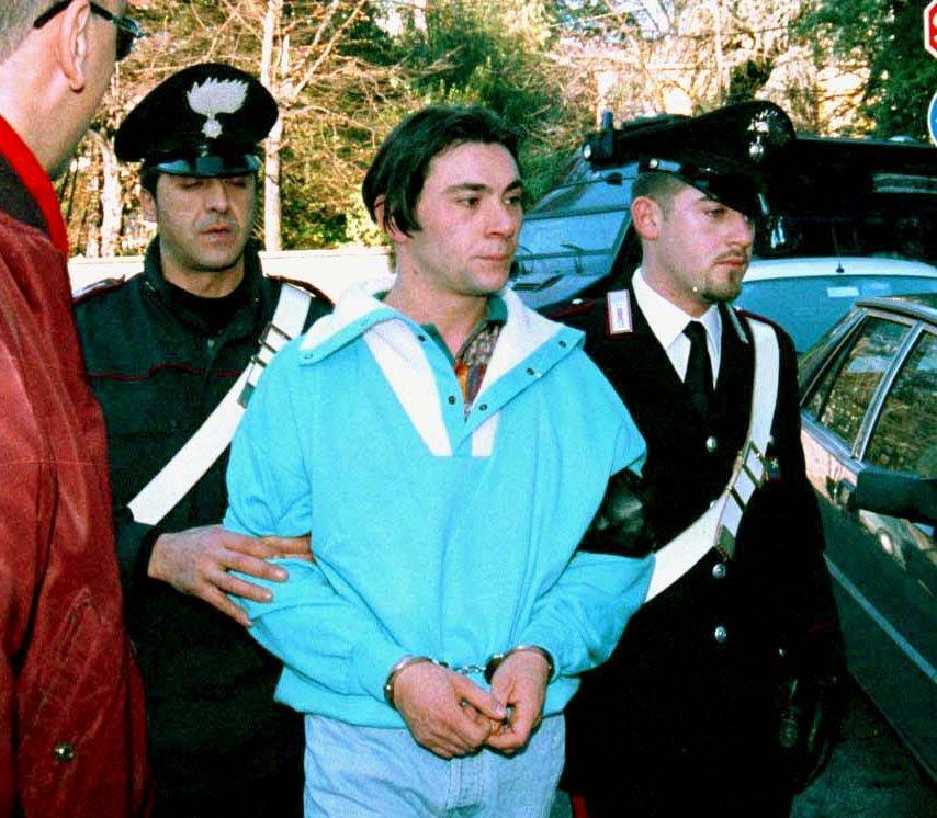 Il ritorno di Elia Del Grande a Telti: nuova ondata di violenza e intimidazioni