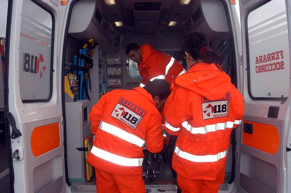 Incidente mortale nel Potentino, muore motociclista di 23 anni nello scontro con un'auto
