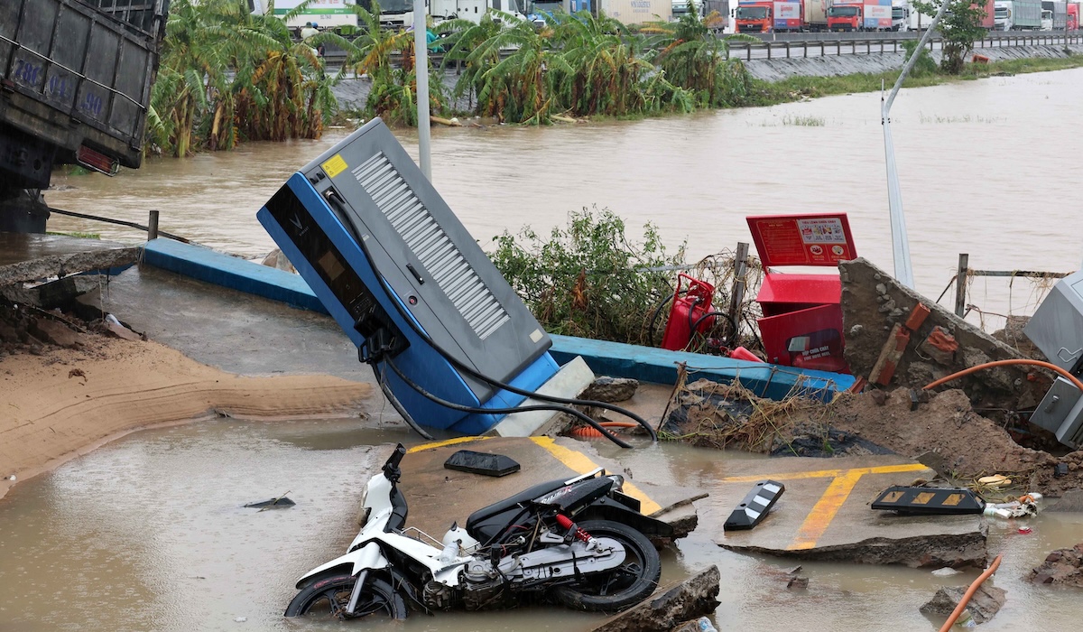 Inondazioni in Vietnam: il bilancio sale a 90 morti e 12 dispersi