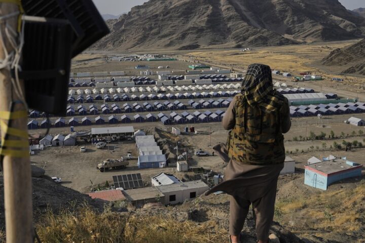 Interrotti i colloqui di pace tra Afghanistan e Pakistan, ma cessate il fuoco rimane in vigore