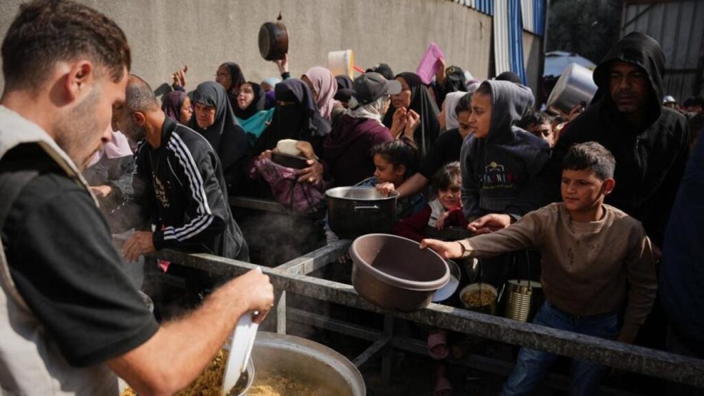 Israele approva legge per negare servizi a Unrwa, intensificando crisi umanitaria a Gaza