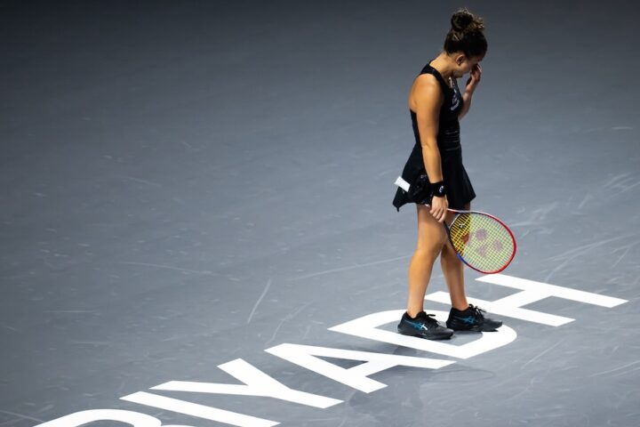 Jasmine Paolini eliminata alle WTA Finals dopo la sconfitta contro Coco Gauff