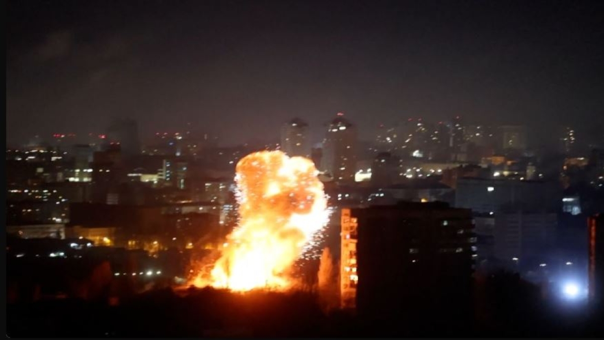 Kiev sotto attacco massiccio della Russia con missili e droni