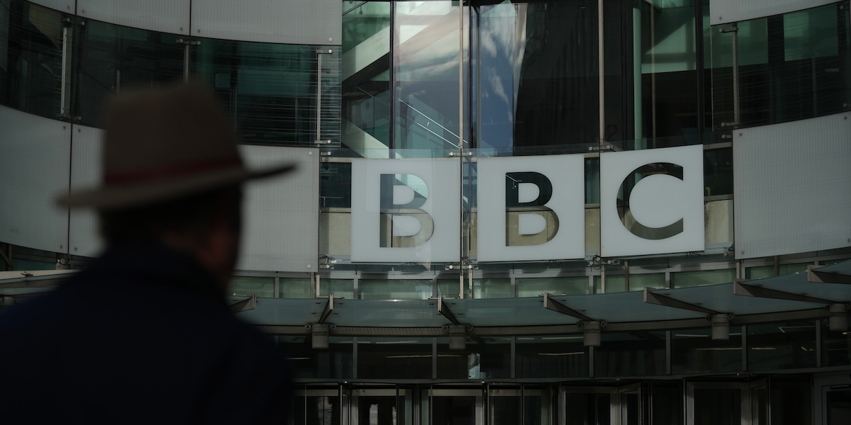 La BBC si scusa con Trump per il servizio manipolato, ma rifiuta il risarcimento