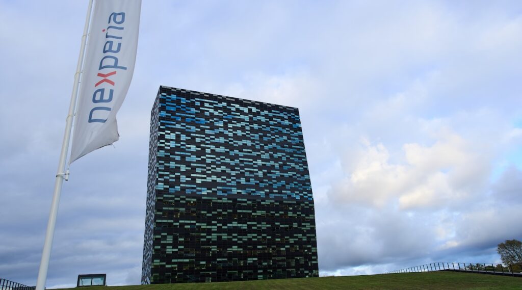 La Cina annuncia allentamento del divieto di esportazione dei semiconduttori Nexperia verso l'Europa