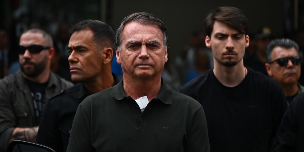 La corte suprema brasiliana respinge il ricorso di Jair Bolsonaro, confermando la condanna a 27 anni