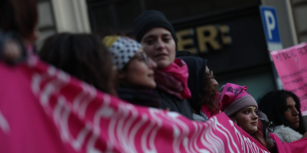 La destra rinvia l'approvazione della legge su violenza sessuale e consenso al Senato