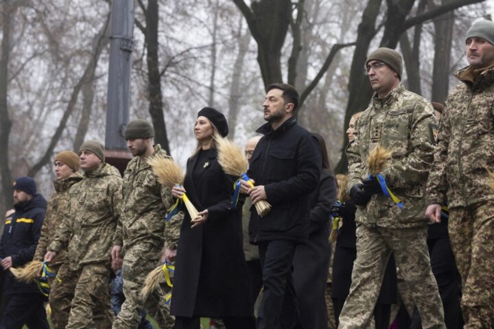 La frustrazione degli ucraini a Kiev: «Ci hanno umiliati e rubato la vita»
