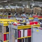 La procura di Milano indaga su Amazon per contrabbando di prodotti cinesi