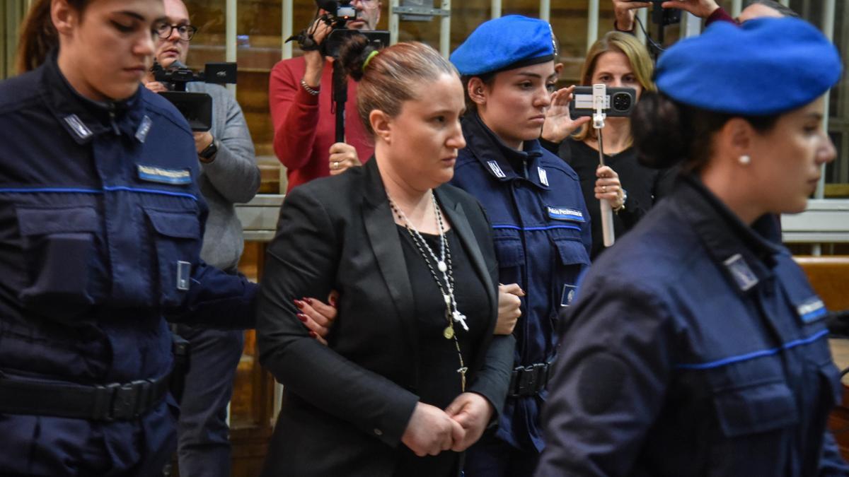 La sentenza di Appello riduce la pena per Alessia Pifferi a 24 anni per omicidio volontario