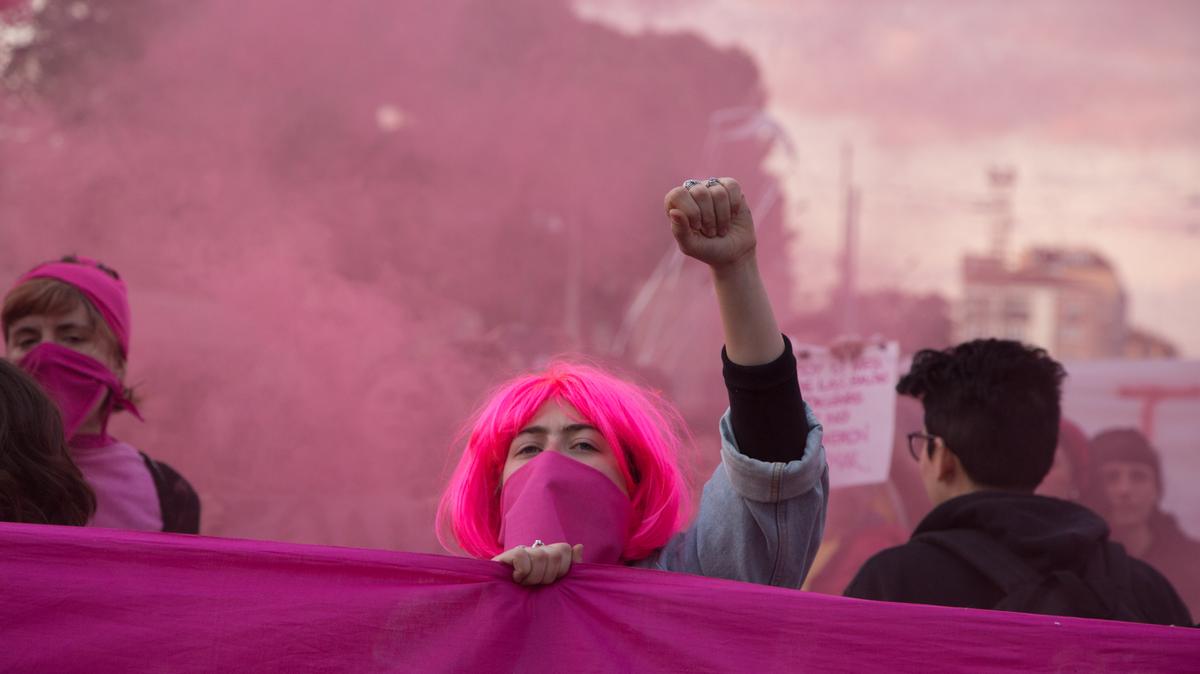 La violenza di genere: divario generazionale tra riconoscimento e legittimazione tra i giovani italiani