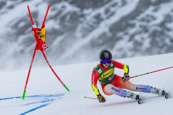 Lara Gut-Behrami salta le Olimpiadi di Milano Cortina per infortunio al ginocchio
