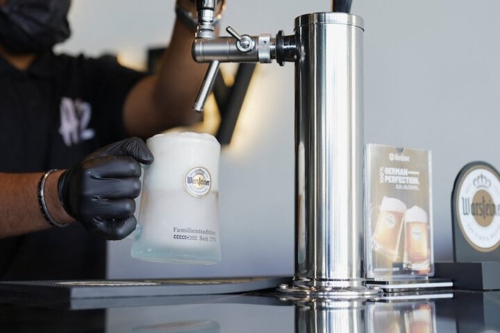 L'Arabia Saudita aprirà due nuovi negozi di alcolici per non musulmani nel 2026