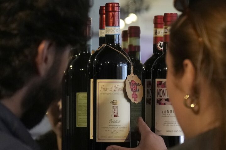 L'Arabia Saudita estende la vendita di alcolici agli espatriati con permesso di residenza speciale