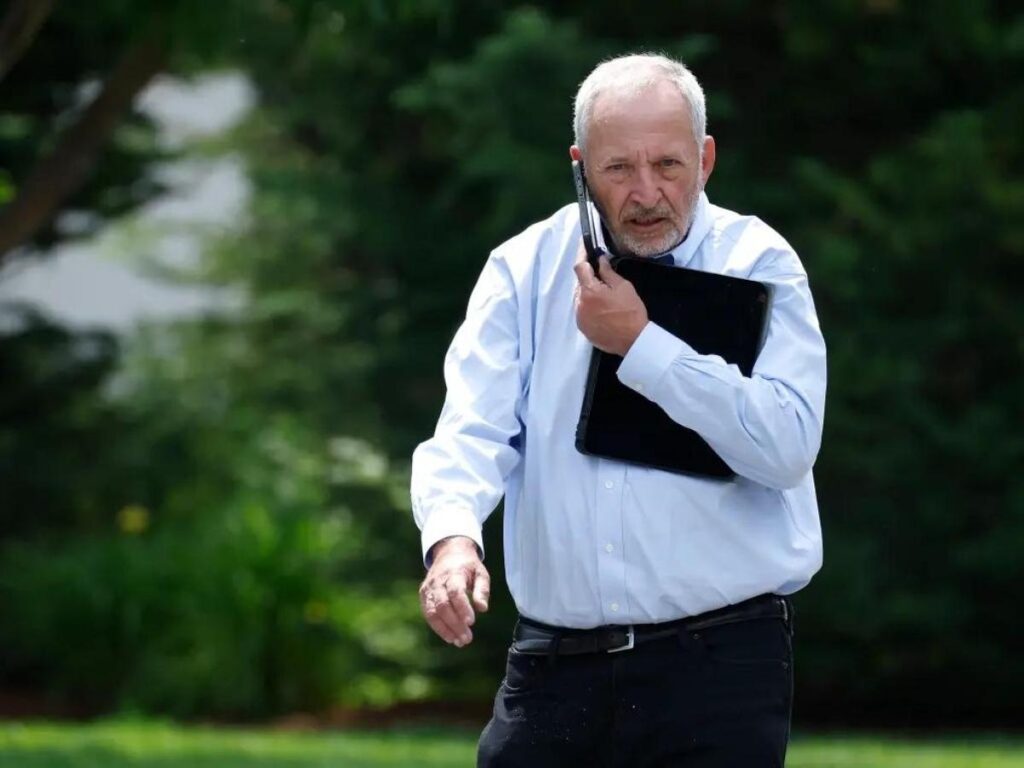 Larry Summers annuncia il ritiro dagli impegni pubblici dopo i legami con Jeffrey Epstein
