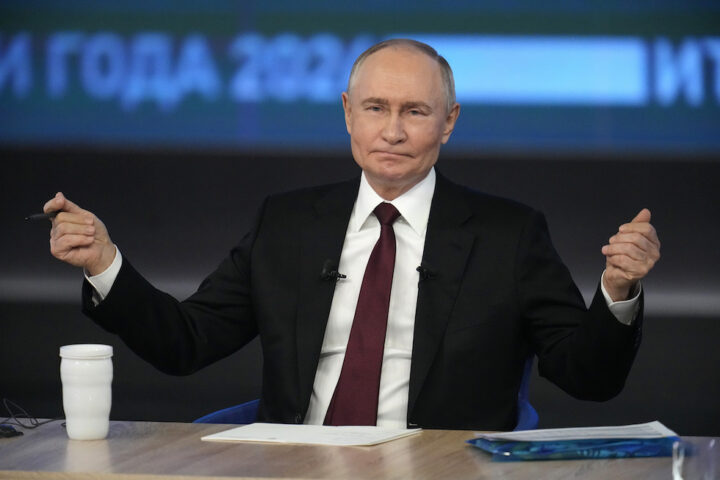 L'economia russa mostra segnali di debolezza a quasi quattro anni dall'invasione in Ucraina