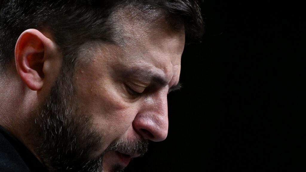 L'indagine su corruzione in Ucraina coinvolge politici e imprenditori, scossa la leadership di Zelensky