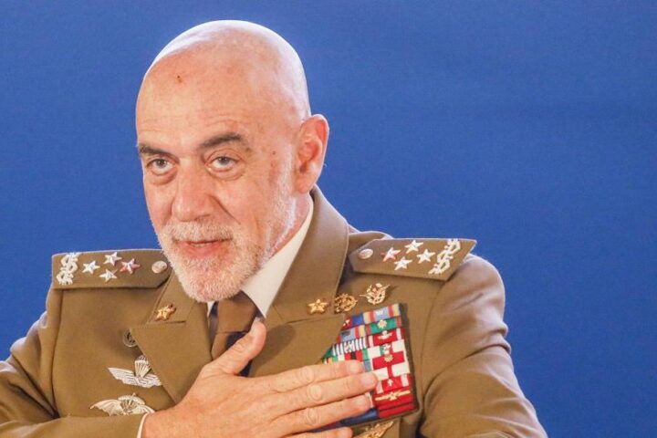 L'università di Bologna nega un corso di filosofia a militari, critica della ministra Bernini